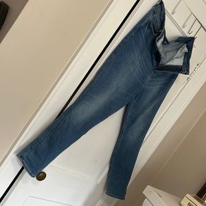 Old Navy Extra high-rise rockstar super skinny secret, slim pocket jeans